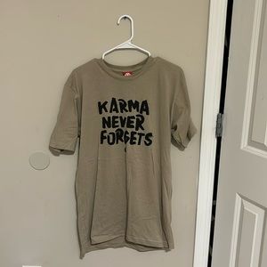 Brand new excellent condition t shirt.